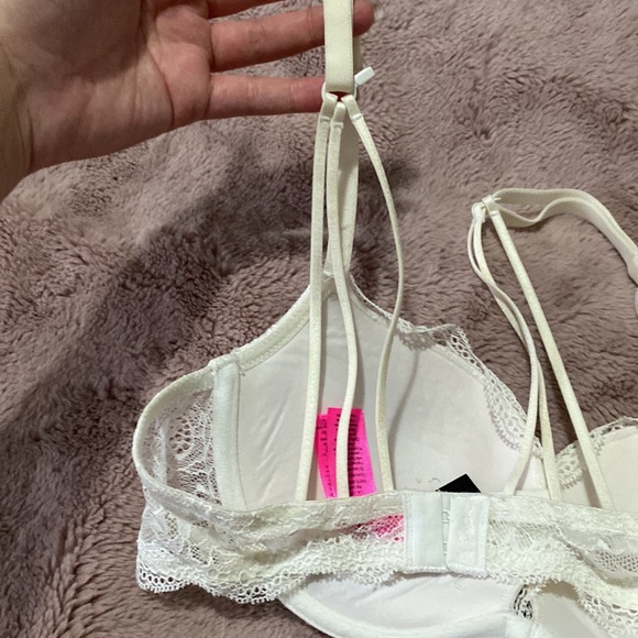 Beyond Sexy Push Up Bra - Picture 3 of 3